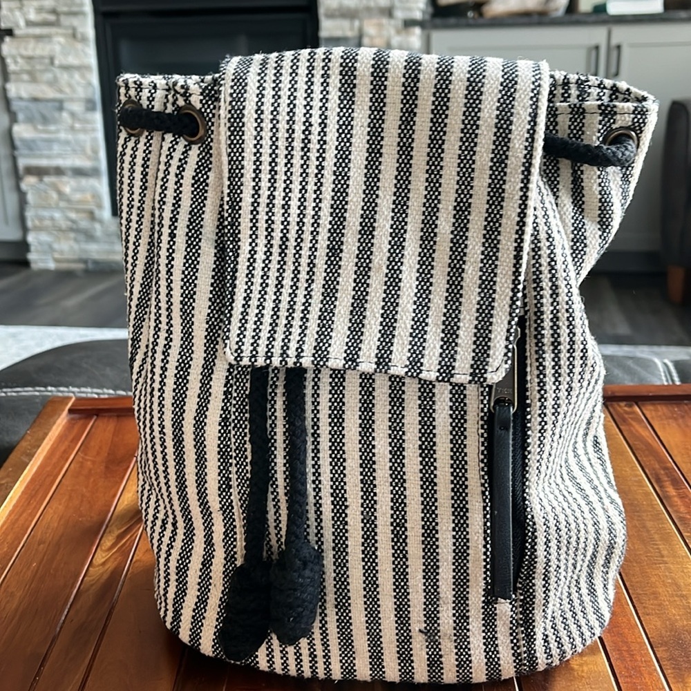 NWT. Universal Thread striped canvas backpack. Snap closure. Adjustable …